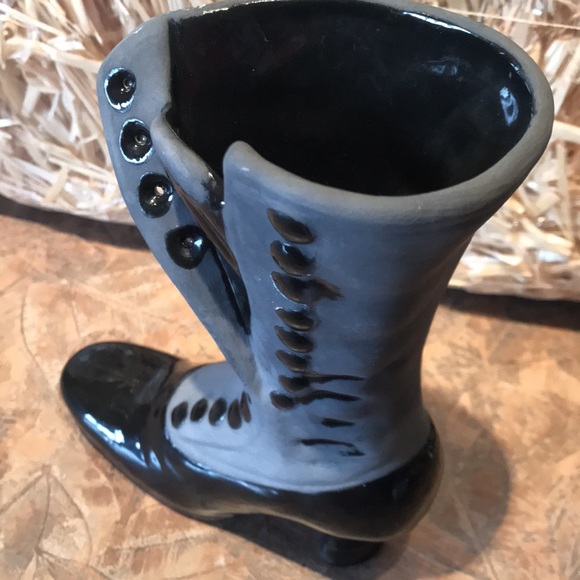 Vintage Victorian ceramic lace up boot collectible - Picture 3 of 9